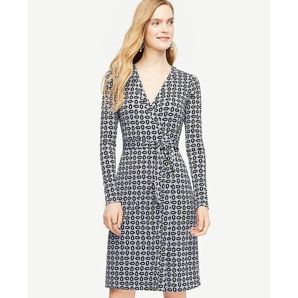 Ann Taylor Hazy Blue Tossed Leaf Wrap Dress, size 4, 95% Polyester, 5% Spandex - Picture 1 of 15